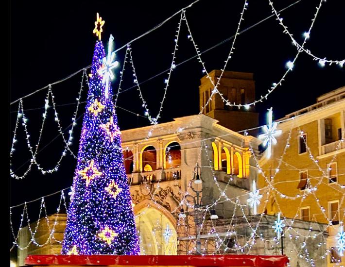 Scopri di più sull'articolo La Gazzetta del Mezzogiorno Lecce – Turismo a Lecce, flop natalizio, ma il Capodanno è sold out